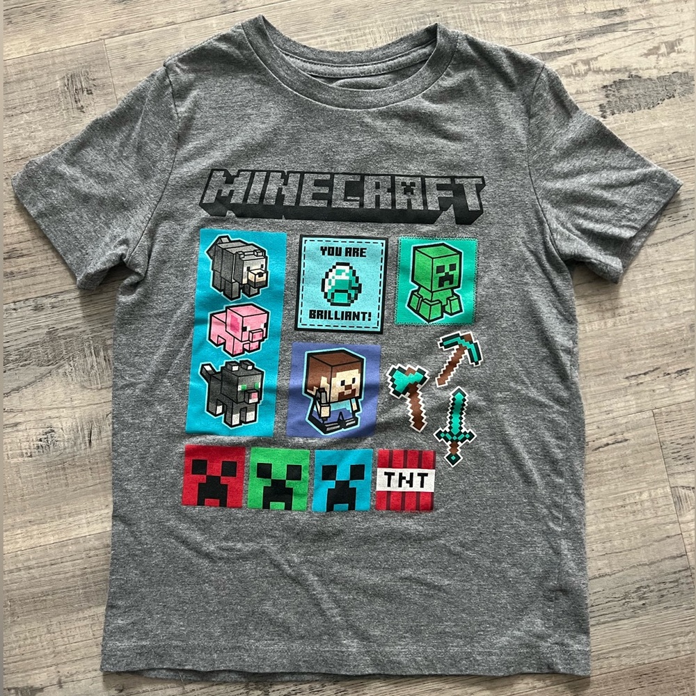 Boys Grey Minecraft T-Shirt, size small (from Old Navy)